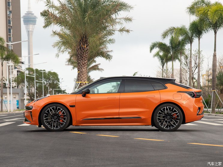 极氪 极氪001 2024款 三元锂 双电机 极氪 极氪001 2024款 三元锂 双电机