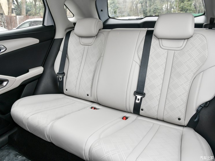 比亚迪 元UP 2024款 401KM 超越型 比亚迪 元UP 2024款 401KM 超越型