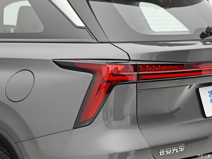 长安汽车 长安CS75 PLUS 2024款 第三代 冠军版 基本型 长安汽车 长安CS75 PLUS 2024款 第三代 冠军版 基本型