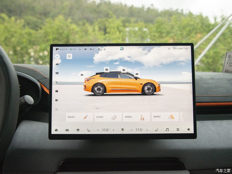 极氪 极氪001 2024款 三元锂 双电机 极氪 极氪001 2024款 三元锂 双电机