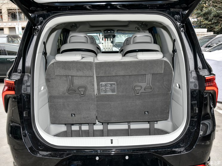 东风风行 星海V9 2024款 PHEV 200km 尊享型 东风风行 星海V9 2024款 PHEV 200km 尊享型