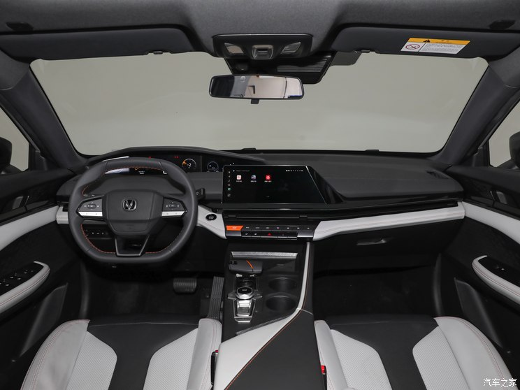 长安汽车 长安UNI-V 智电iDD 2024款 蓝鲸智电iDD 136km 智尊型 长安汽车 长安UNI-V 智电iDD 2024款 蓝鲸智电iDD 136km 智尊型