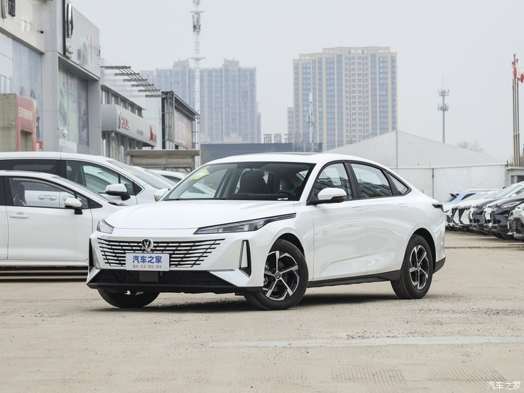 长安汽车 逸动 2024款 1.5T GDI自动 畅享版 长安汽车 逸动 2024款 1.5T GDI自动 畅享版