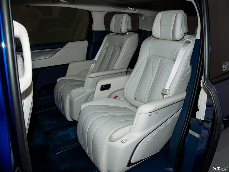 上汽通用别克 别克GL8新能源 2024款 Avenir艾维亚 奢享版 6座 上汽通用别克 别克GL8新能源 2024款 Avenir艾维亚 奢享版 6座