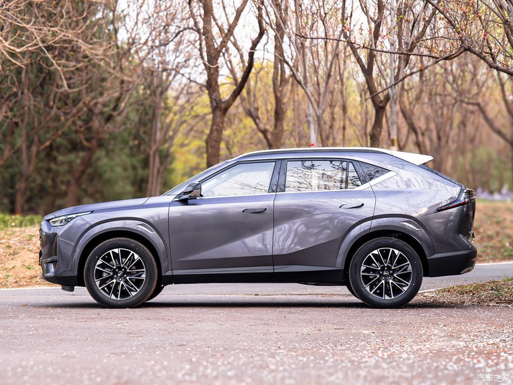 广汽乘用车 传祺GS4 2024款 MAX 1.5T 旗舰版 广汽乘用车 传祺GS4 2024款 MAX 1.5T 旗舰版