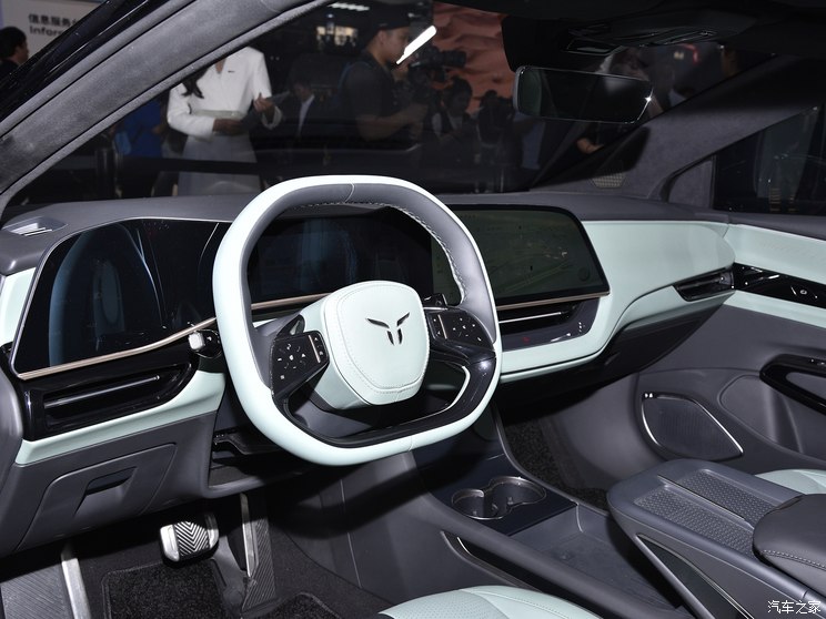 一汽红旗 红旗EH7 2024款 敞篷版 一汽红旗 红旗EH7 2024款 敞篷版