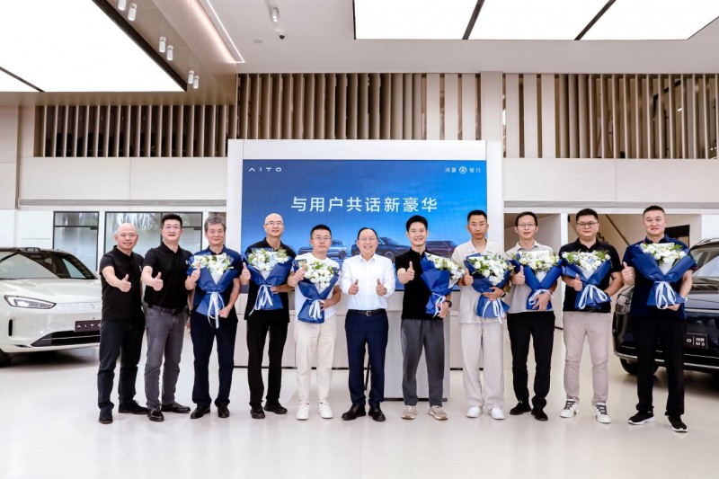 宁夏、云南车主畅谈新豪华：买一台问界，得到一个放心，感到一份自豪